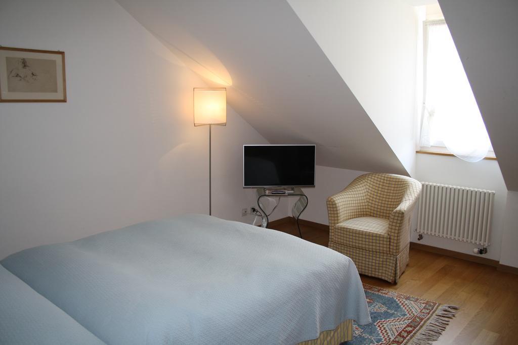 Hotel Restaurant Au Sauvage Fribourg Kamer foto