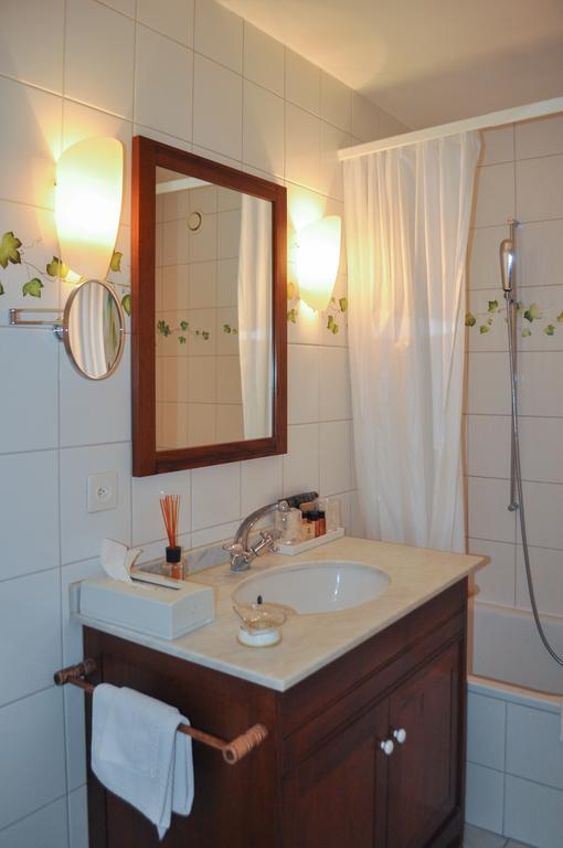 Hotel Restaurant Au Sauvage Fribourg Kamer foto