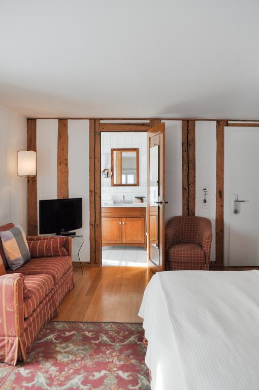 Hotel Restaurant Au Sauvage Fribourg Kamer foto