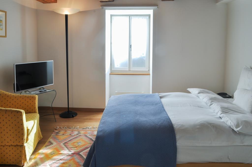 Hotel Restaurant Au Sauvage Fribourg Kamer foto