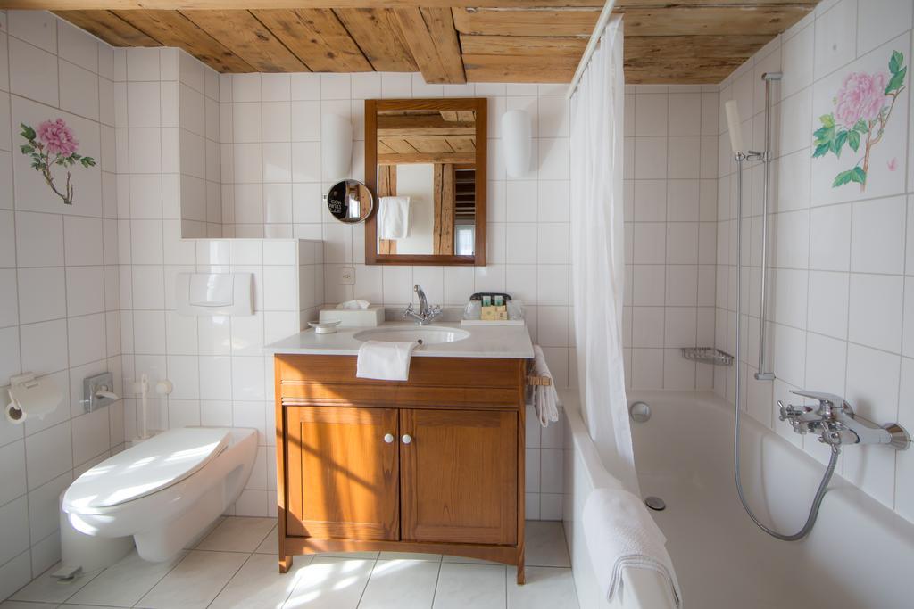 Hotel Restaurant Au Sauvage Fribourg Buitenkant foto