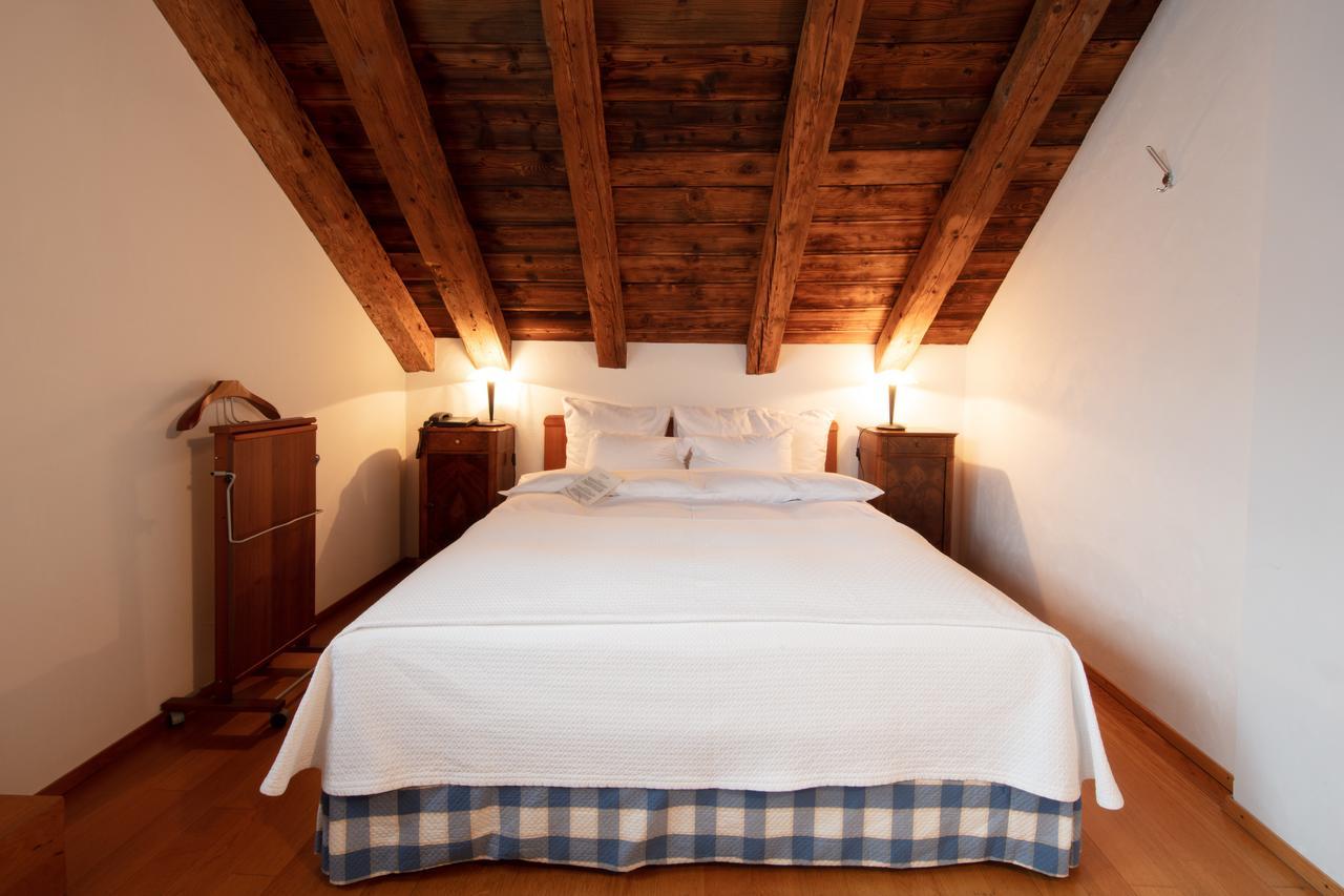 Hotel Restaurant Au Sauvage Fribourg Buitenkant foto